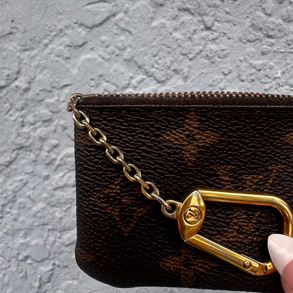 Louis Vuitton Monogram Pochette Cles - Picture 3 of 5